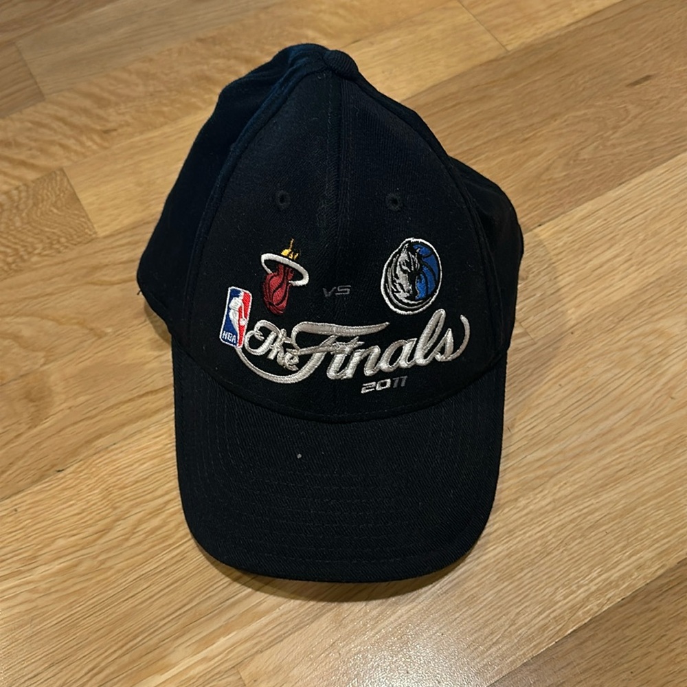 Adidas NBA The Finals 2011 Miami vs Dallas Baseball Cap